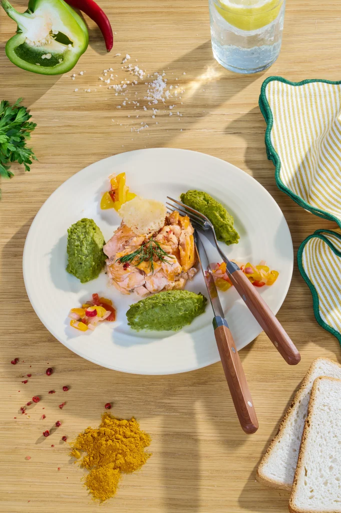 Mi-cuit de saumon et tombée de petits pois